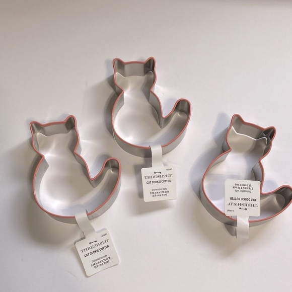 Cookie Cutters Cat Kitty with Silicone Trim Stainless Steel Set of 3 - Picture 2 of 8